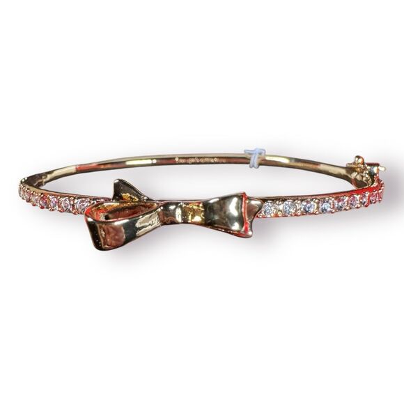 Kate Spade Crystal Embellished Love Notes Mini Bow Bracelet Gold tone w/ Box New - Picture 1 of 11